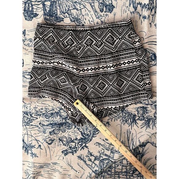 Beautiful Limonata Shorts Size Medium Womens Black White Striped Shorts Good Con - Picture 5 of 6